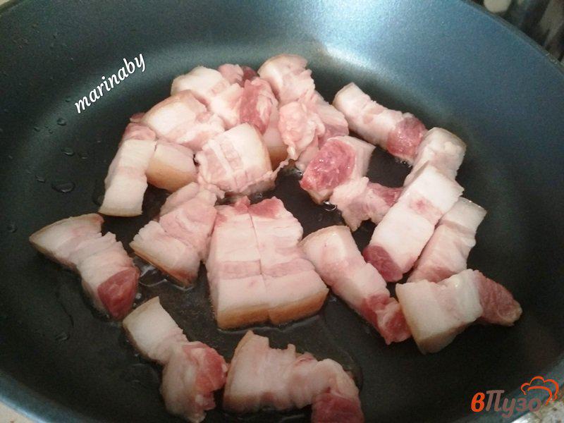 Фото приготовление рецепта: Поджарка из свинины с молодым картофелем шаг №2