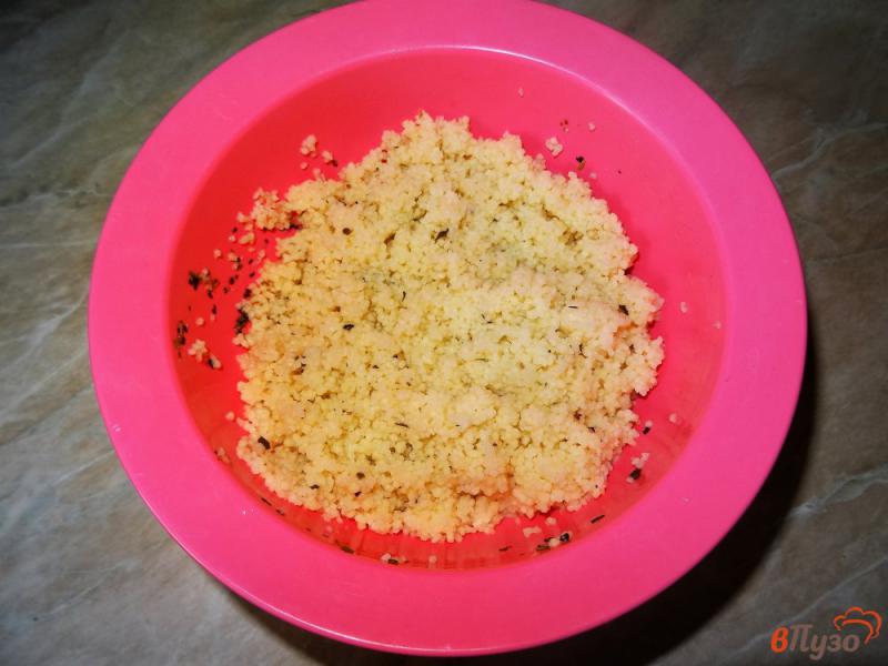 Фото приготовление рецепта: Салат из кус-куса с помидорами черри шаг №5