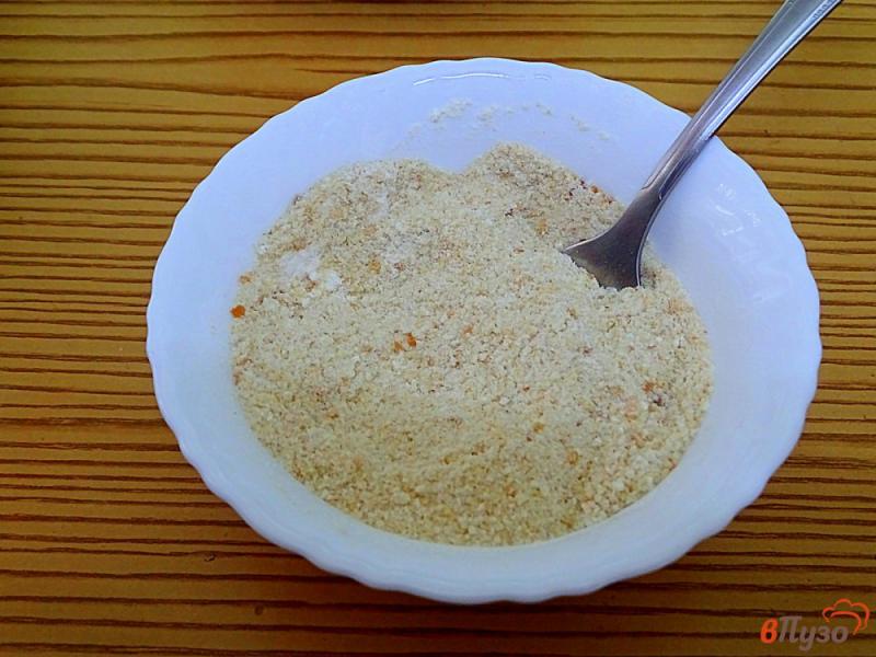 Фото приготовление рецепта: Кабачки в сухарной панировке шаг №3