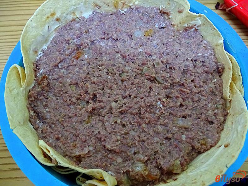 Фото приготовление рецепта: Пирог из лаваша с субпродуктами шаг №4