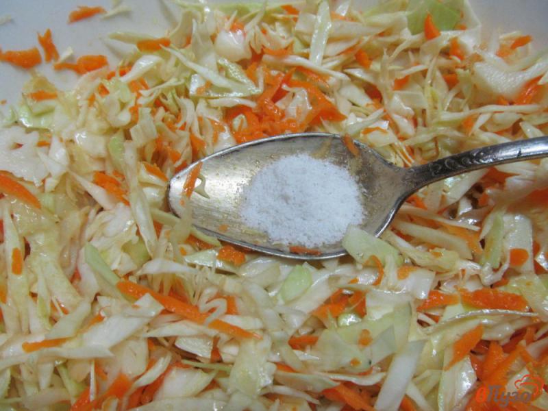 Фото приготовление рецепта: Салат из капусты с баклажаном шаг №8
