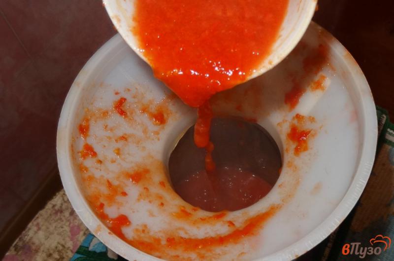 Фото приготовление рецепта: Густой томатный сок на зиму шаг №8