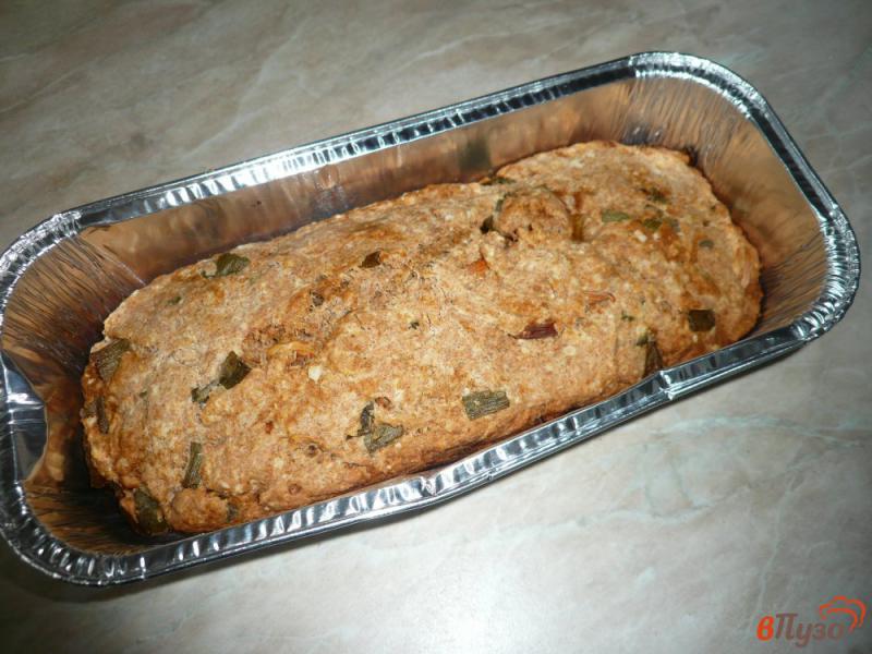 Фото приготовление рецепта: Диетический хлебец с луком шаг №8