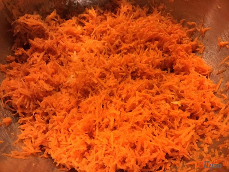 Фото приготовление рецепта: Орехово - морковный салат шаг №1