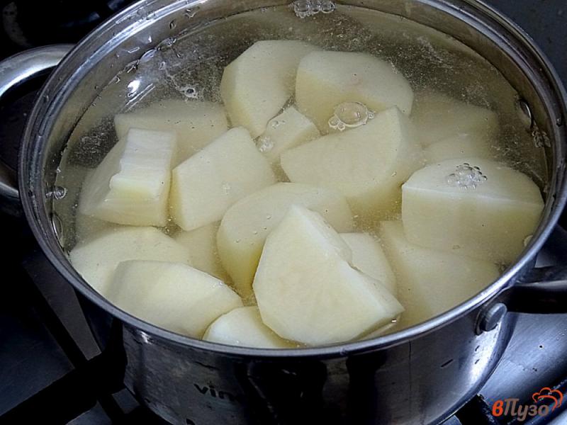 Фото приготовление рецепта: Картофельно - чесночный суп шаг №2