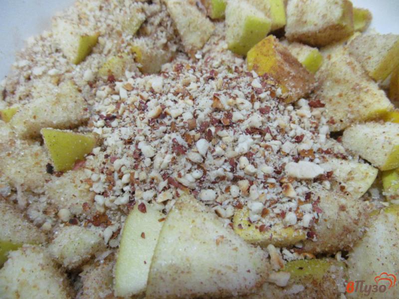Фото приготовление рецепта: Яблочный пирог в тесте фило шаг №3