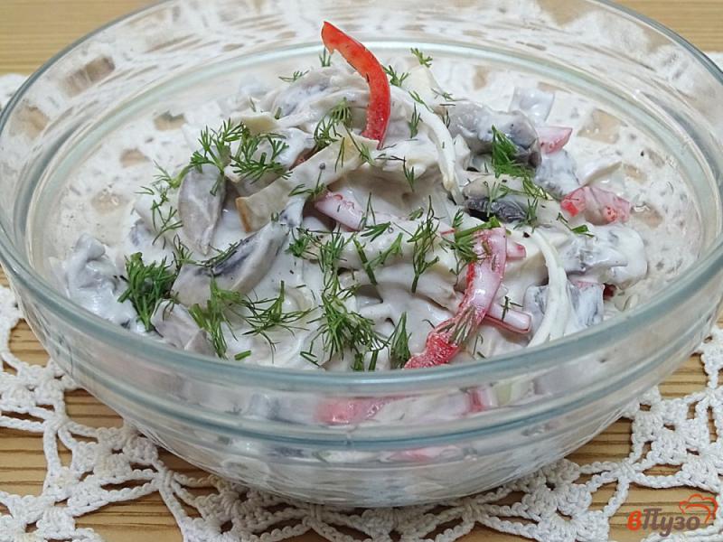 Фото приготовление рецепта: Салат из шампиньонов с овощами шаг №12
