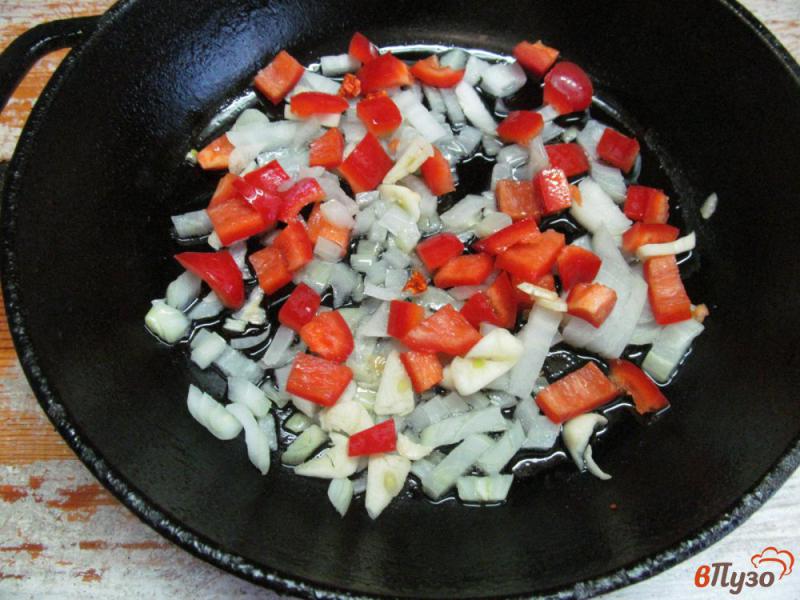 Фото приготовление рецепта: Салат - гарнир из баклажана с овощами шаг №5