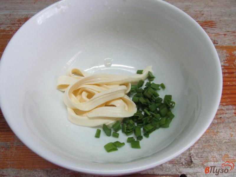 Фото приготовление рецепта: Весенний салат из овощей шаг №1