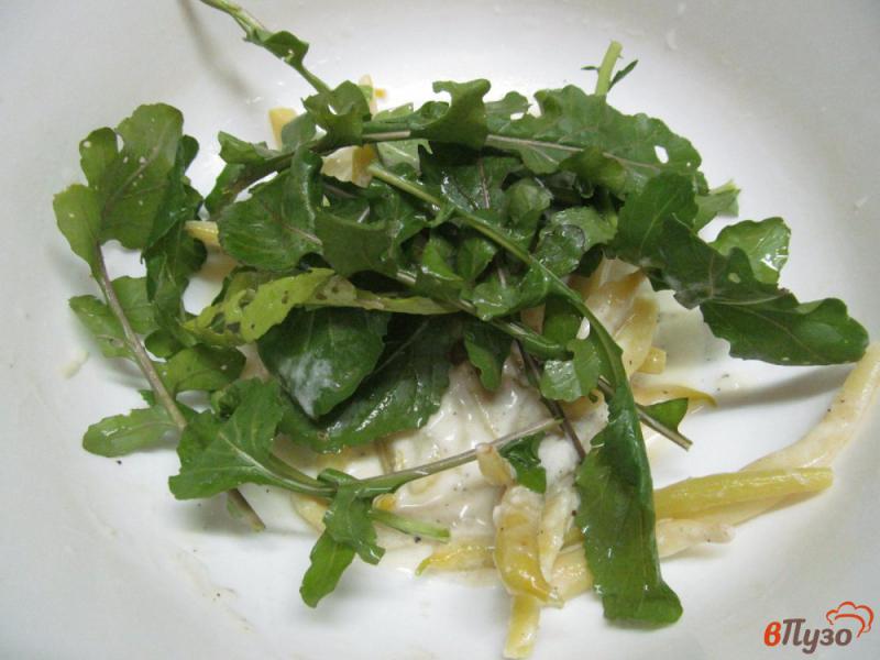 Фото приготовление рецепта: Салат из форели с фасолью шаг №3