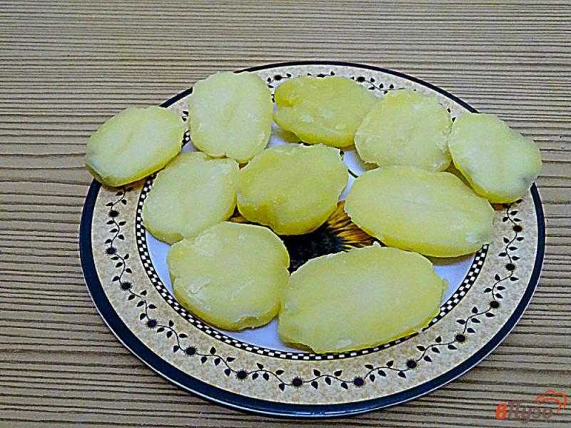Фото приготовление рецепта: Чесночная картошка шаг №4