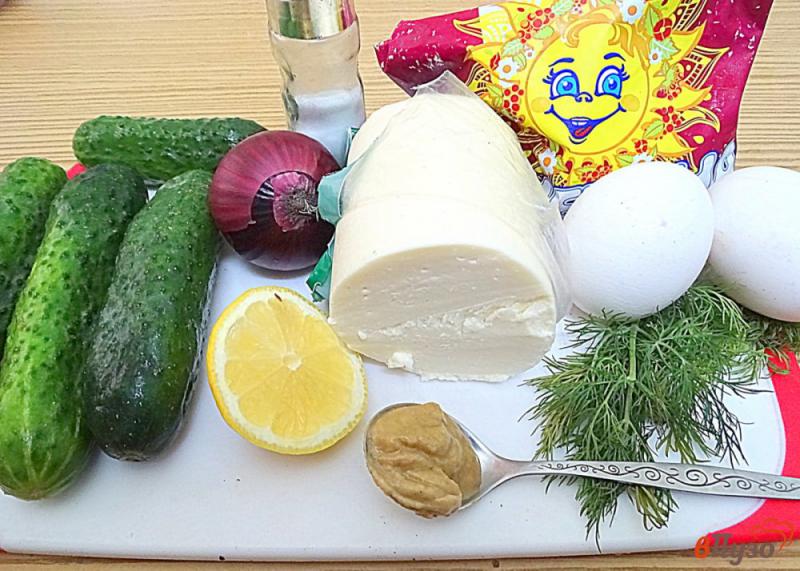 Фото приготовление рецепта: Салат огуречно - яичный шаг №1