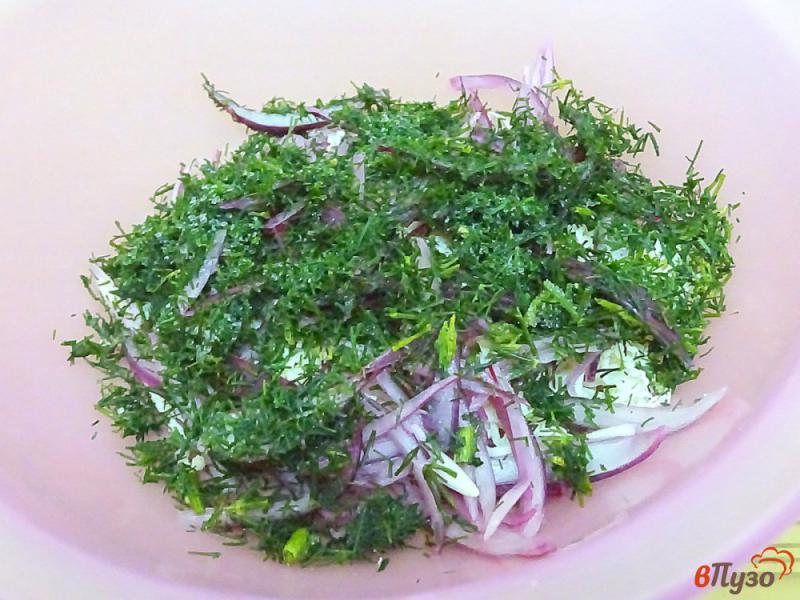 Фото приготовление рецепта: Салат огуречно - яичный шаг №4