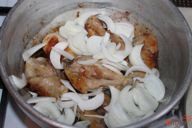 Фото приготовление рецепта: Курица тушеная в соевом соусе шаг №5