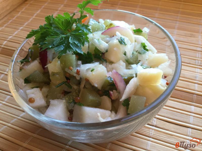 Фото приготовление рецепта: Картофельный салат с квашеной капустой и соленым огурцом шаг №9