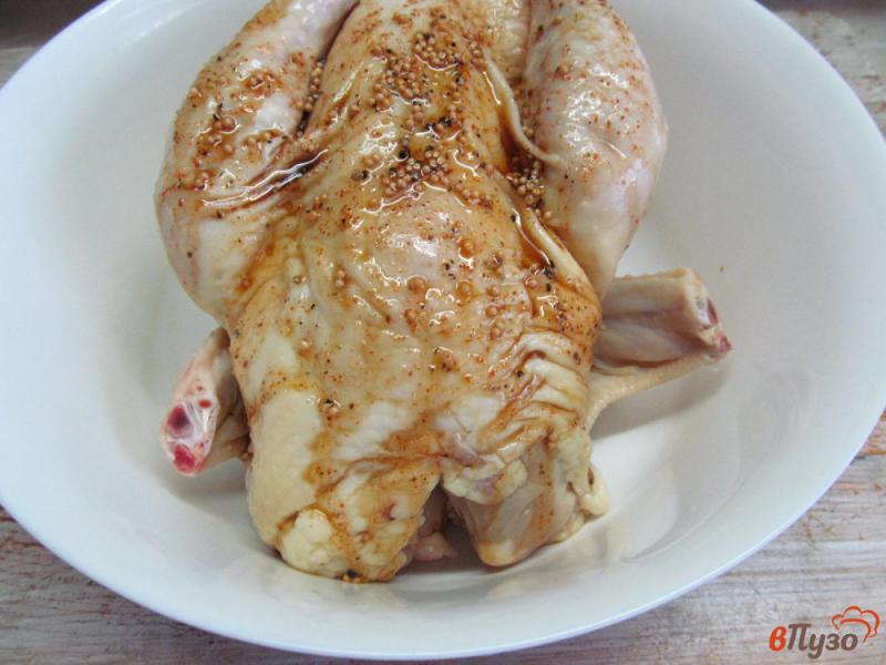 Фото приготовление рецепта: Запеченная фаршированная курица шаг №2
