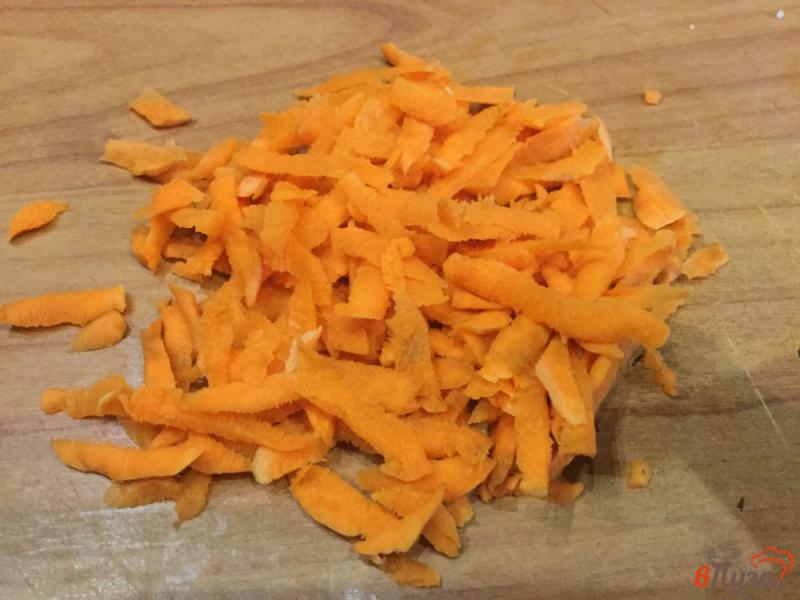 Фото приготовление рецепта: Салат с морковью и цветной капустой шаг №2