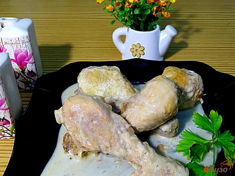 Фото приготовление рецепта: Куриные голени в нежном сметанном соусе шаг №7