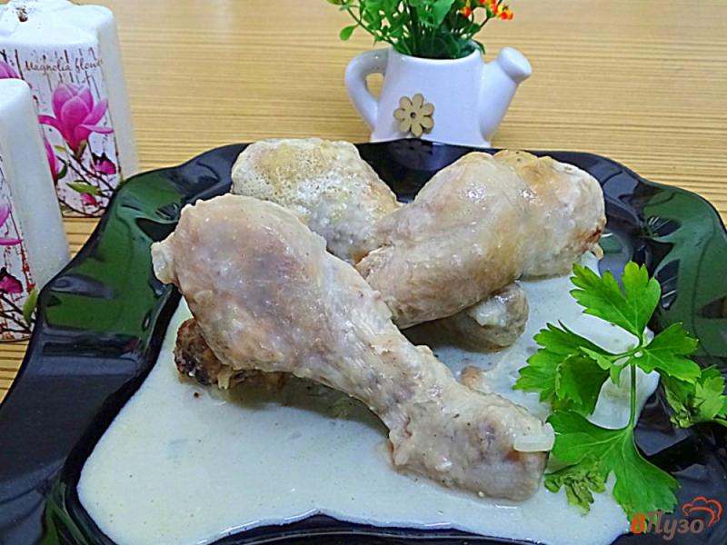 Фото приготовление рецепта: Куриные голени в нежном сметанном соусе шаг №8