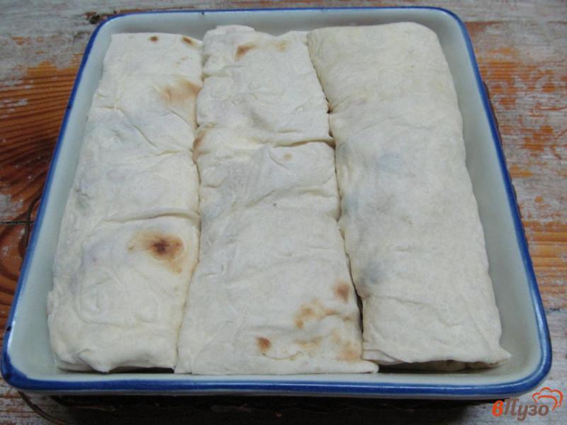 Фото приготовление рецепта: Пирог из лаваша с творогом и ягодами шаг №4