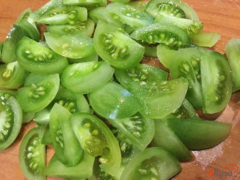 Фото приготовление рецепта: Пикантные зеленые помидоры шаг №2