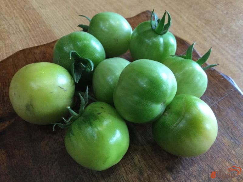 Фото приготовление рецепта: Жаренные зеленые помидоры в кляре шаг №1