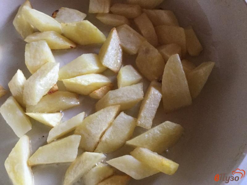 Фото приготовление рецепта: Жаренный картофель с фаршем шаг №5