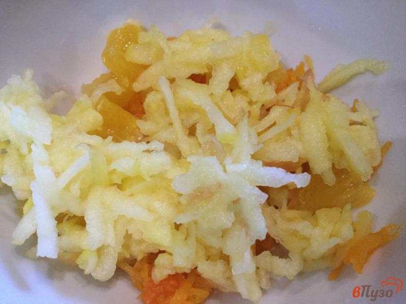Фото приготовление рецепта: Тыквенный салат с яблоками и апельсинами шаг №5