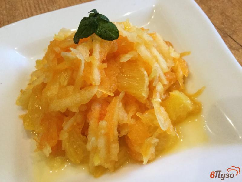 Фото приготовление рецепта: Тыквенный салат с яблоками и апельсинами шаг №7
