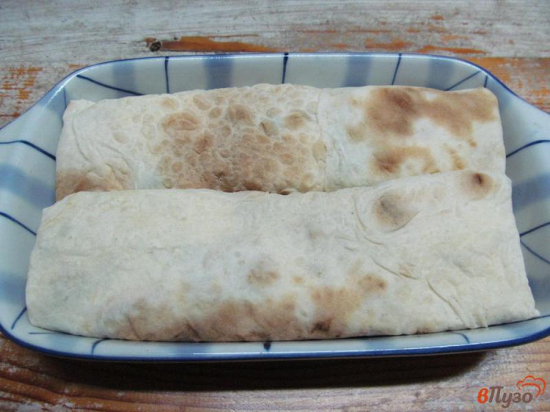 Фото приготовление рецепта: Заливной пирог из лаваша с курицей и яйцом шаг №7