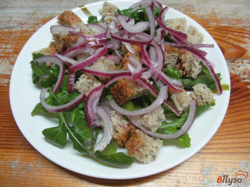 Фото приготовление рецепта: Салат с копченой скумбрией шаг №4