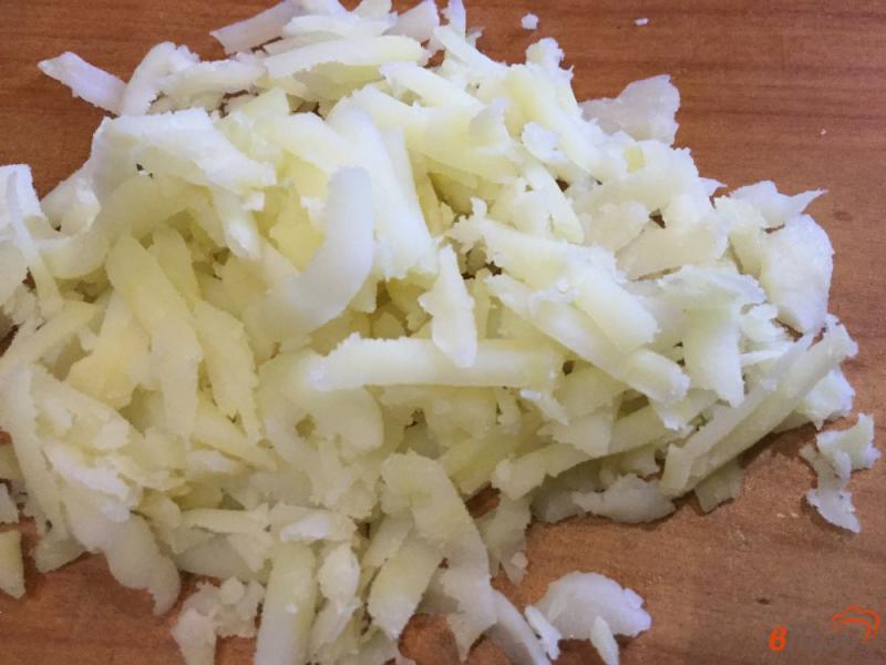 Фото приготовление рецепта: Финский свекольный салат с картофелем шаг №2