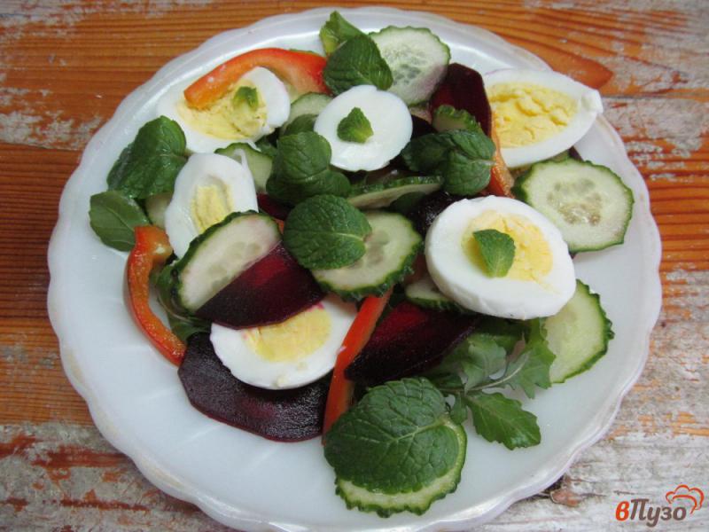 Фото приготовление рецепта: Салат со свеклой и рукколой шаг №3