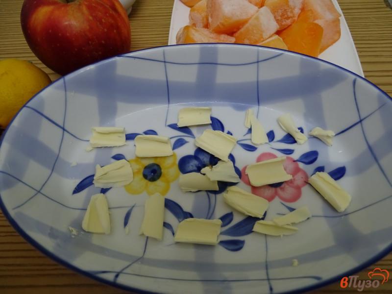 Фото приготовление рецепта: Десерт из тыквы и яблок в микроволновке шаг №1