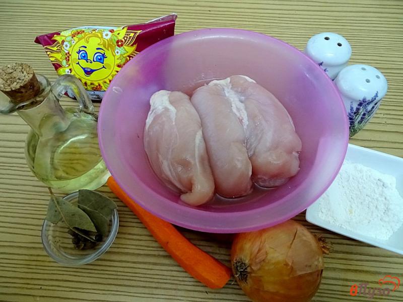 Фото приготовление рецепта: Подлива из куриного филе со сметаной шаг №1