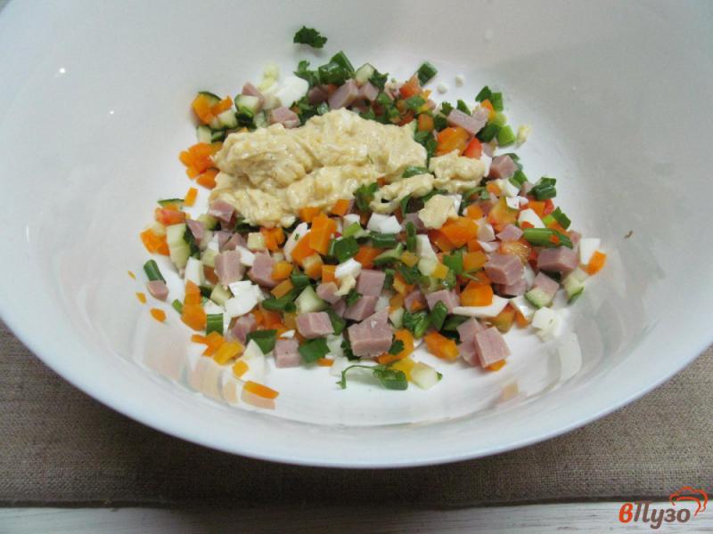 Фото приготовление рецепта: Салат с морковью и бужениной шаг №7