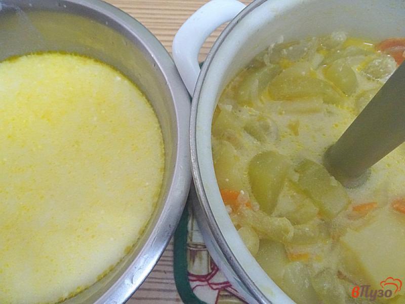 Фото приготовление рецепта: Суп пюре из кабачков и картофеля шаг №10