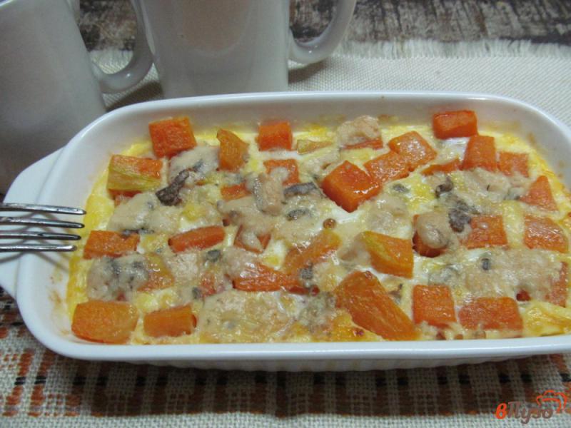 Фото приготовление рецепта: Запеченная тыква с яйцом и сыром шаг №6