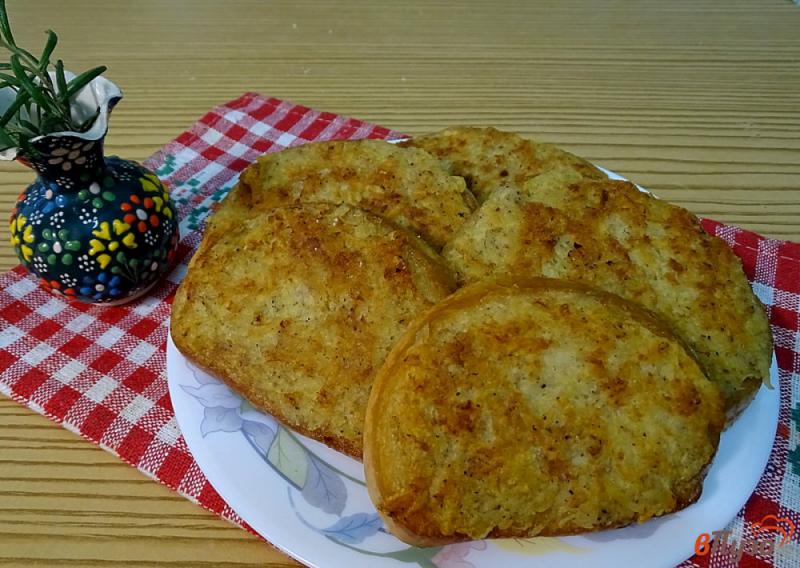 Фото приготовление рецепта: Бутерброды с картофелем и фаршем шаг №8
