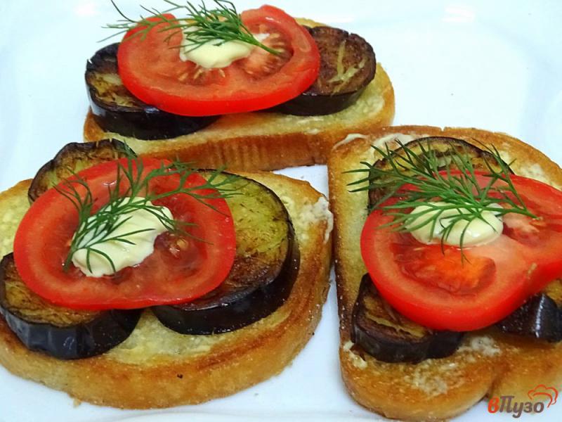 Фото приготовление рецепта: Бутерброды с баклажанами и помидорами шаг №7