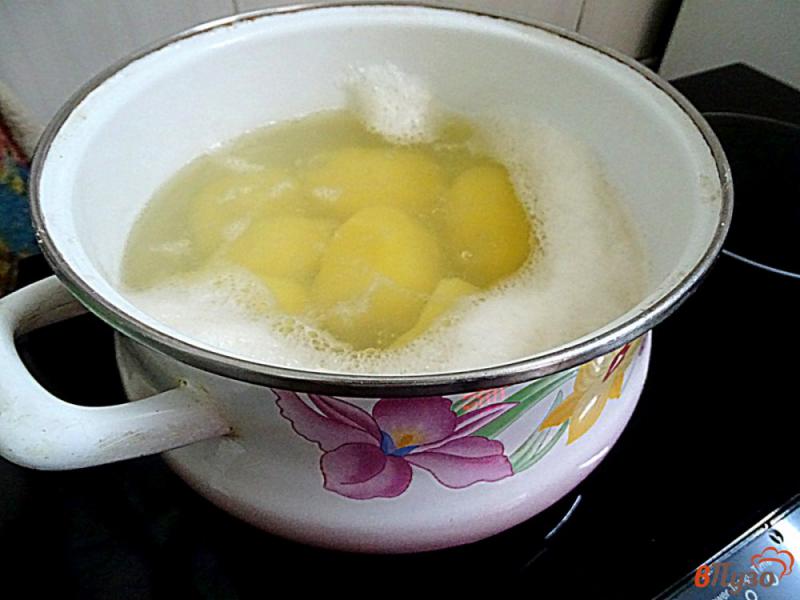 Фото приготовление рецепта: Зразы картофельные с грибами шаг №1