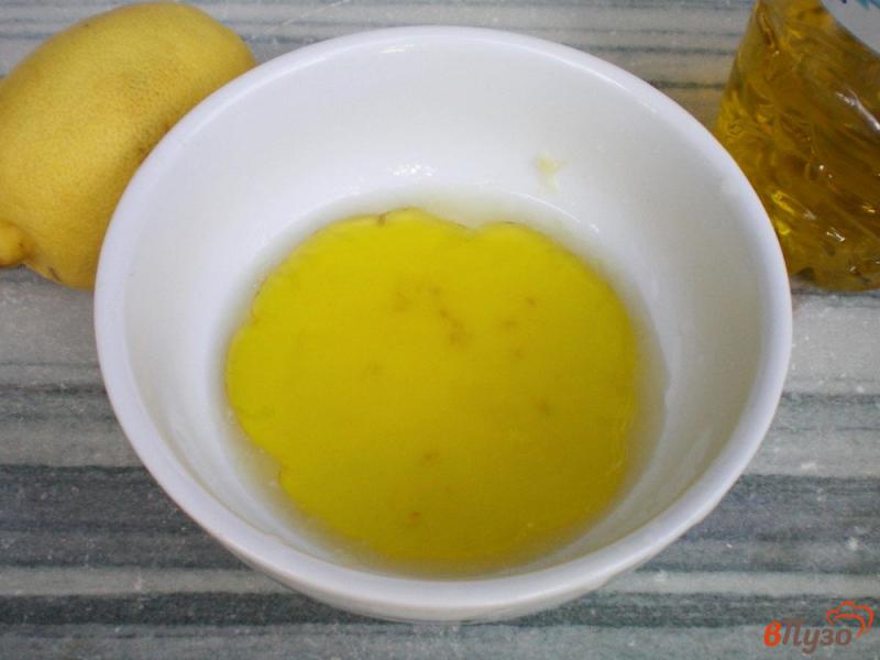 Фото приготовление рецепта: Салат ромэн с оливками и сыром шаг №4
