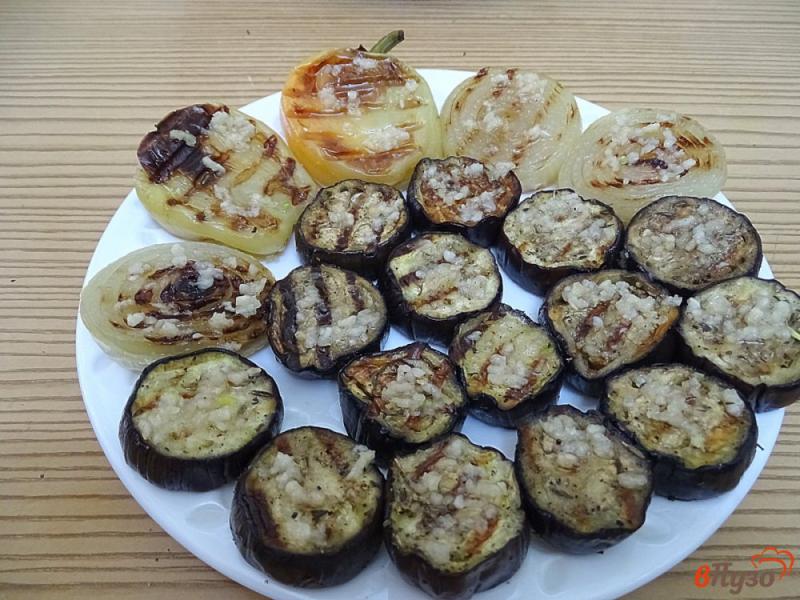 Фото приготовление рецепта: Овощи гриль с чесночны соусом шаг №10