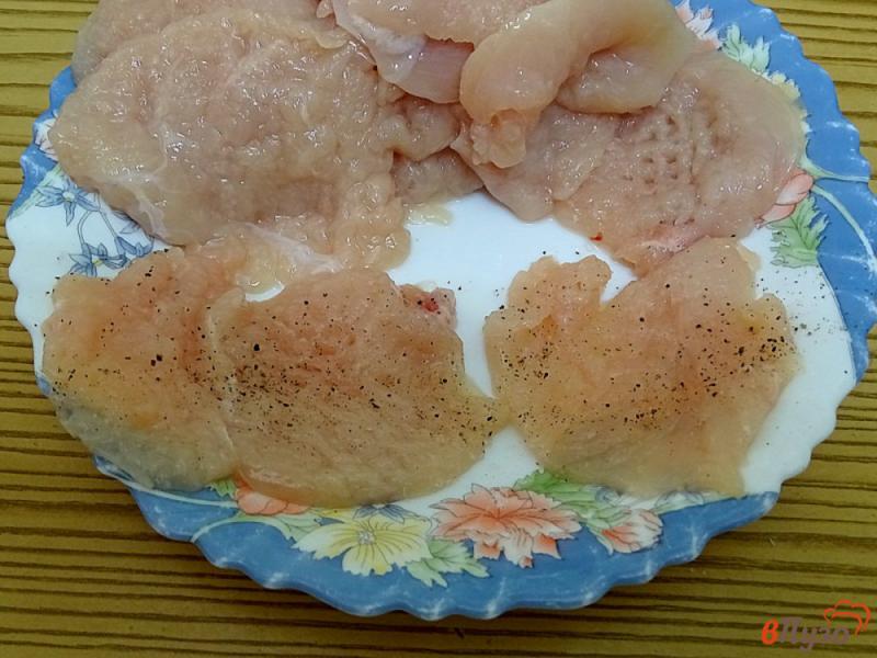 Фото приготовление рецепта: Куриное филе в сухарях шаг №4