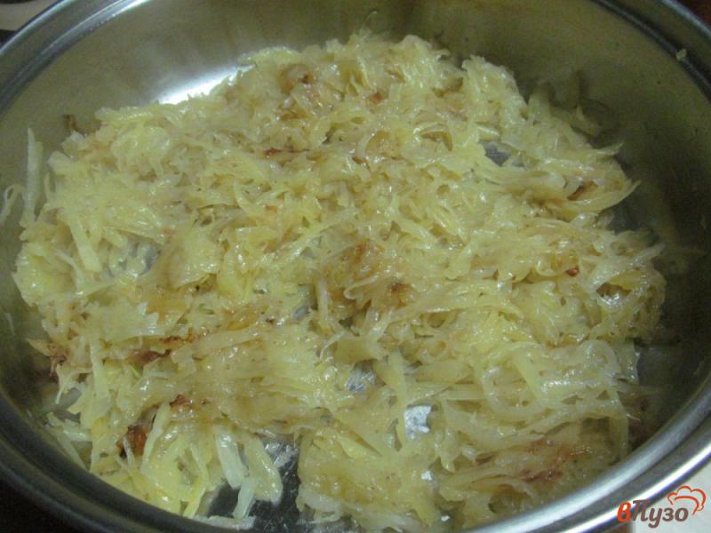 Фото приготовление рецепта: Картофель с яйцами и беконом шаг №3