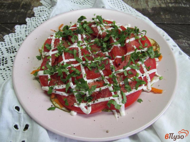 Фото приготовление рецепта: Салат из кабачка с помидором и морковью шаг №4