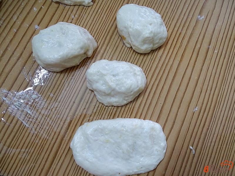 Фото приготовление рецепта: Пирожки дрожжевые с картошкой (жареные). шаг №9