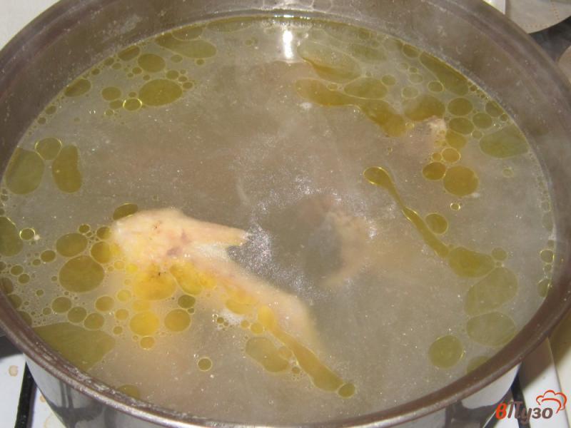 Фото приготовление рецепта: Борщ из курицы с квашеной капустой шаг №1
