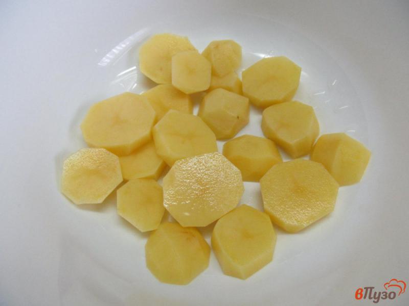Фото приготовление рецепта: Запеченная курица с картофелем лимоном и розмарином шаг №1