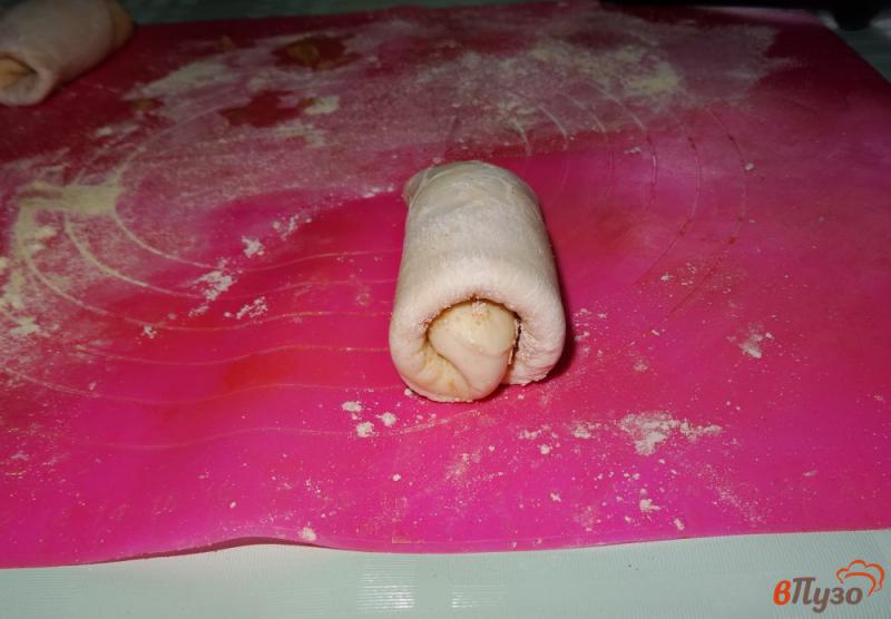 Фото приготовление рецепта: Порционный пирог с двумя начинками шаг №8